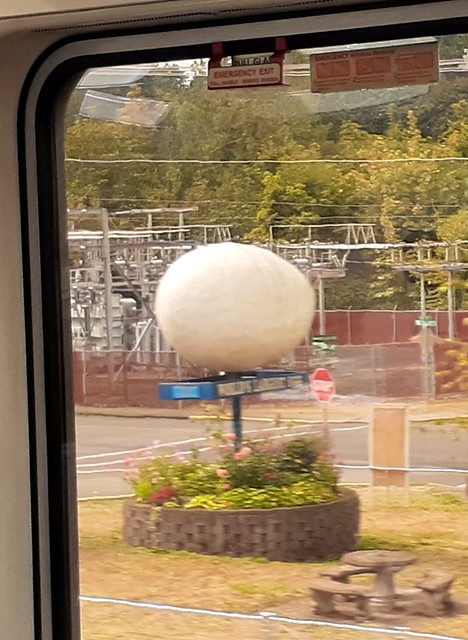 Largest egg in the world -- winlock, washington.