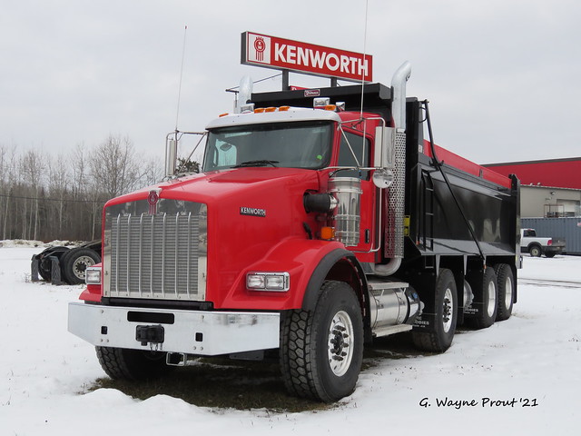 2021 Kenworth T800 Tri-axle Dump Truck