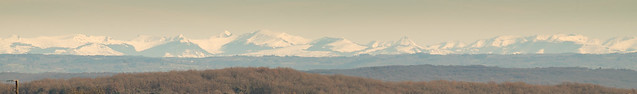 Panorama sur les monts du Cantal vus depuis Lanzac sur les hauteurs de Souillac ( distance 100km )