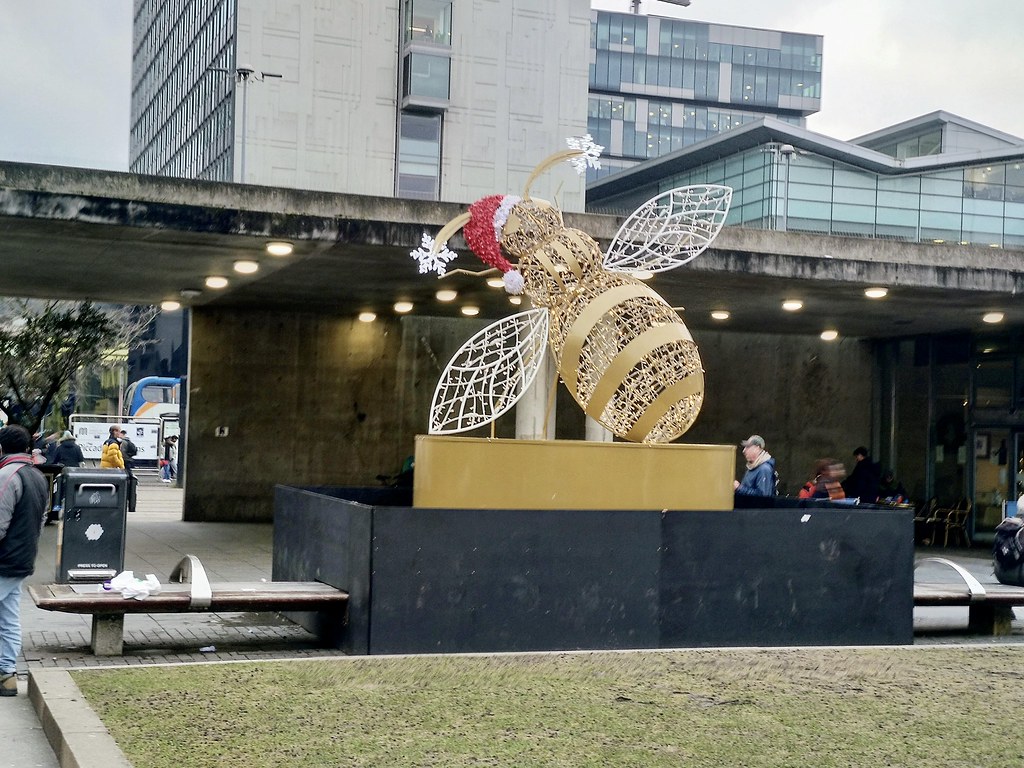 Manchester Bee, Piccadilly Gardens