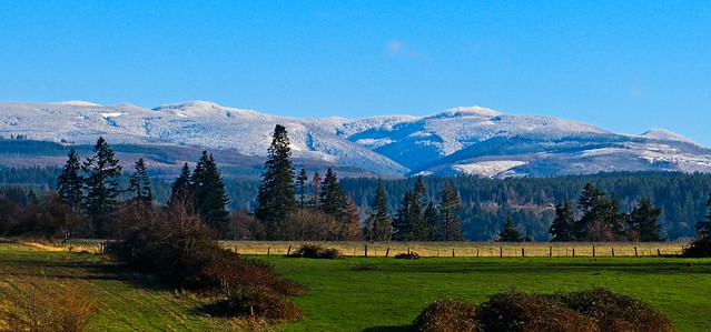 The Molalla foothills have snow