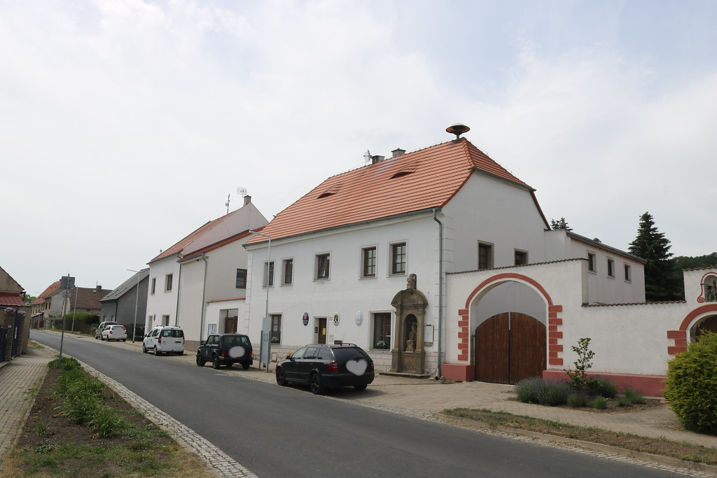 obec Černovice