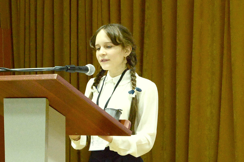 Пономарева Алена, ученица 8-го класса филиала МБОУ СОШ с. Верхний Ломов имени И.И. Привалова в с. Атмис