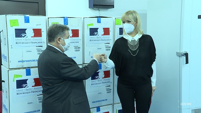 Ministarka Jelena Borovinić Bojović - donacija Fajzer vakcina