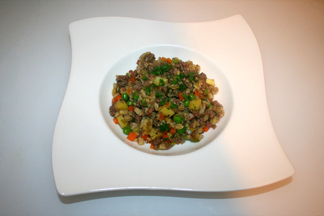 36 - Ebly vegetable stew with ground meat- Served / Ebly Gemüse Eintopf mit Hackfleisch - Serviert