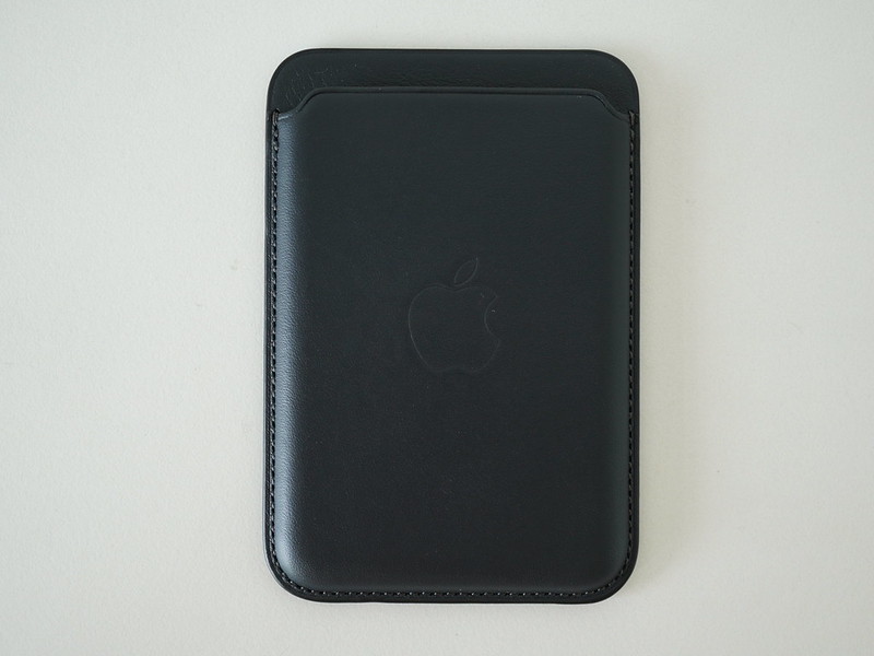 Apple iPhone Leather Wallet with MagSafe - Front