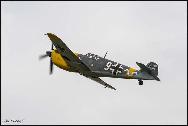 Messerschmitt Bf 109 Lutwaffe (buchon) (G-AWHH)