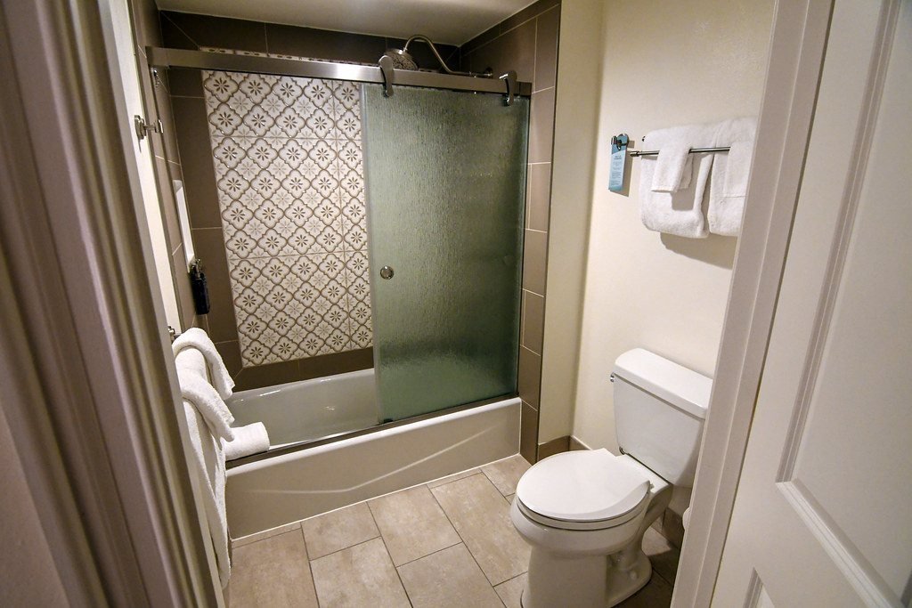 Saratoga Springs bathroom