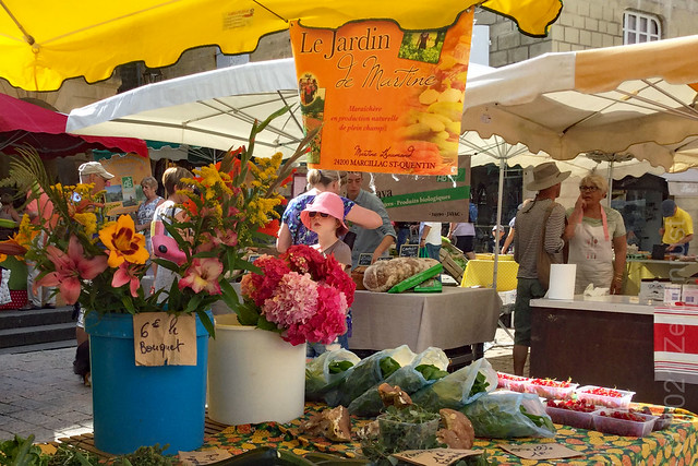 Sarlat - Le marché du samedie - Saturday Market