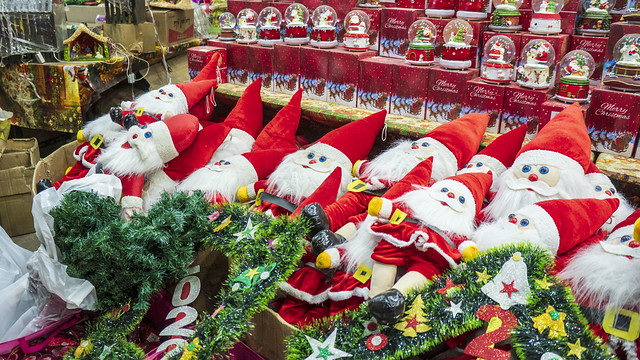 Santa for sale in Cairo's Shubra