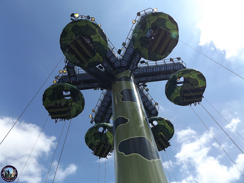 Toy Soldiers Parachute Drop 2