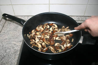 06 - Braise mushrooms / Champignons andünsten