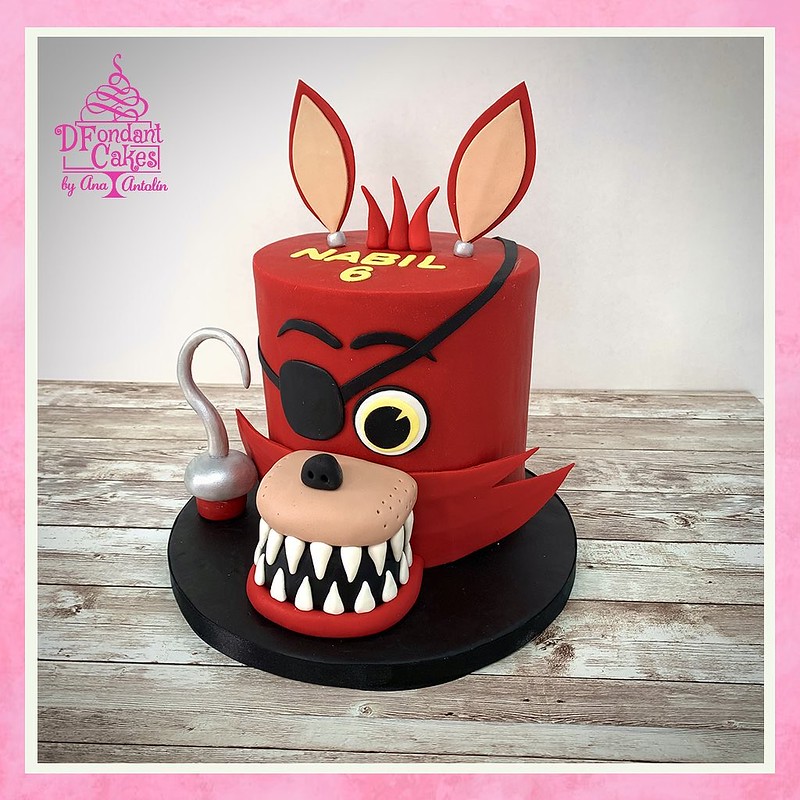 Cake from DFondant Cakes by Ana Antolin