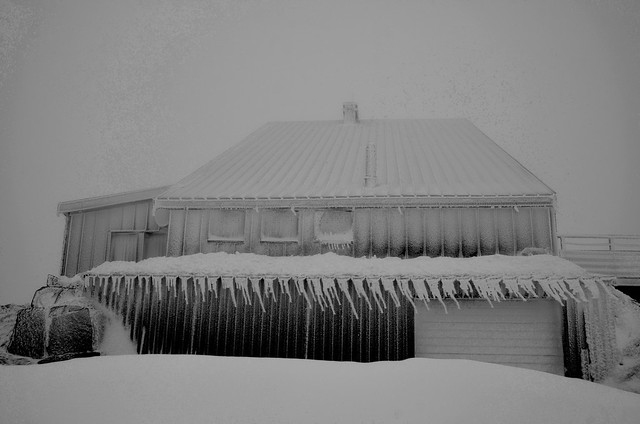 L'hôtel fantôme du Hohneck en hiver (Alt : 1363m) The Hohneck Ghost Hotel in winter