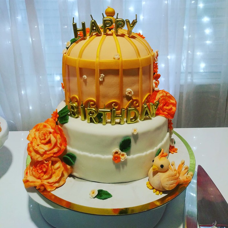 Cake by Liza Cakes