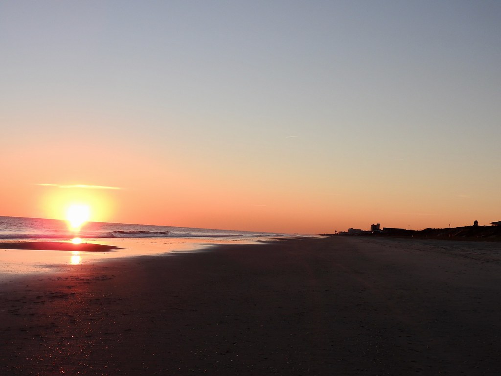 Sunset in Pine Knoll Shores, North Carolina. Photo by howderfamily.com; (CC BY-NC-SA 2.0)