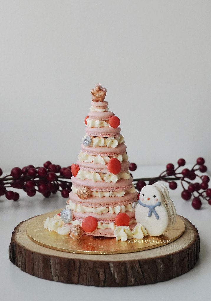 Christmas Tree Macarons with Vanilla Bean Buttercream