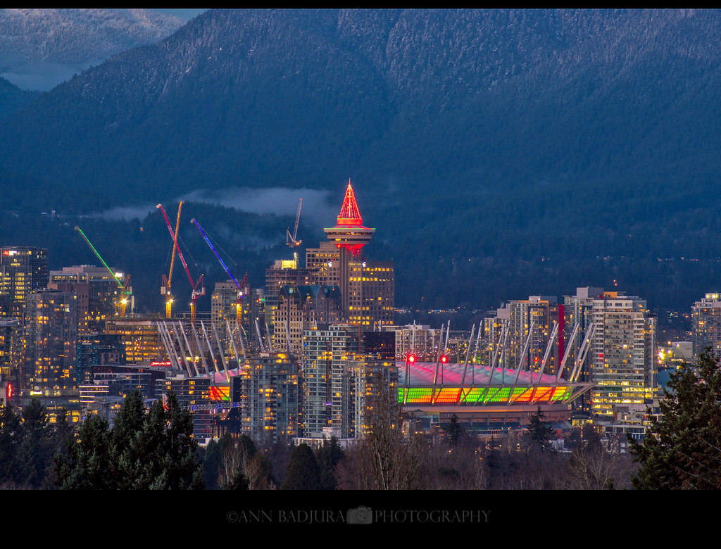 Night falls in Vancouver, BC, Canada