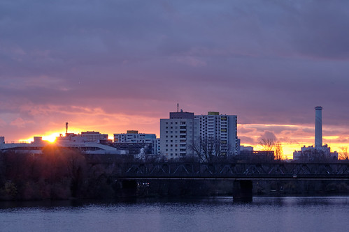 frankfurt niederrad sunset industry blocks main river bridge fujifilm xe3