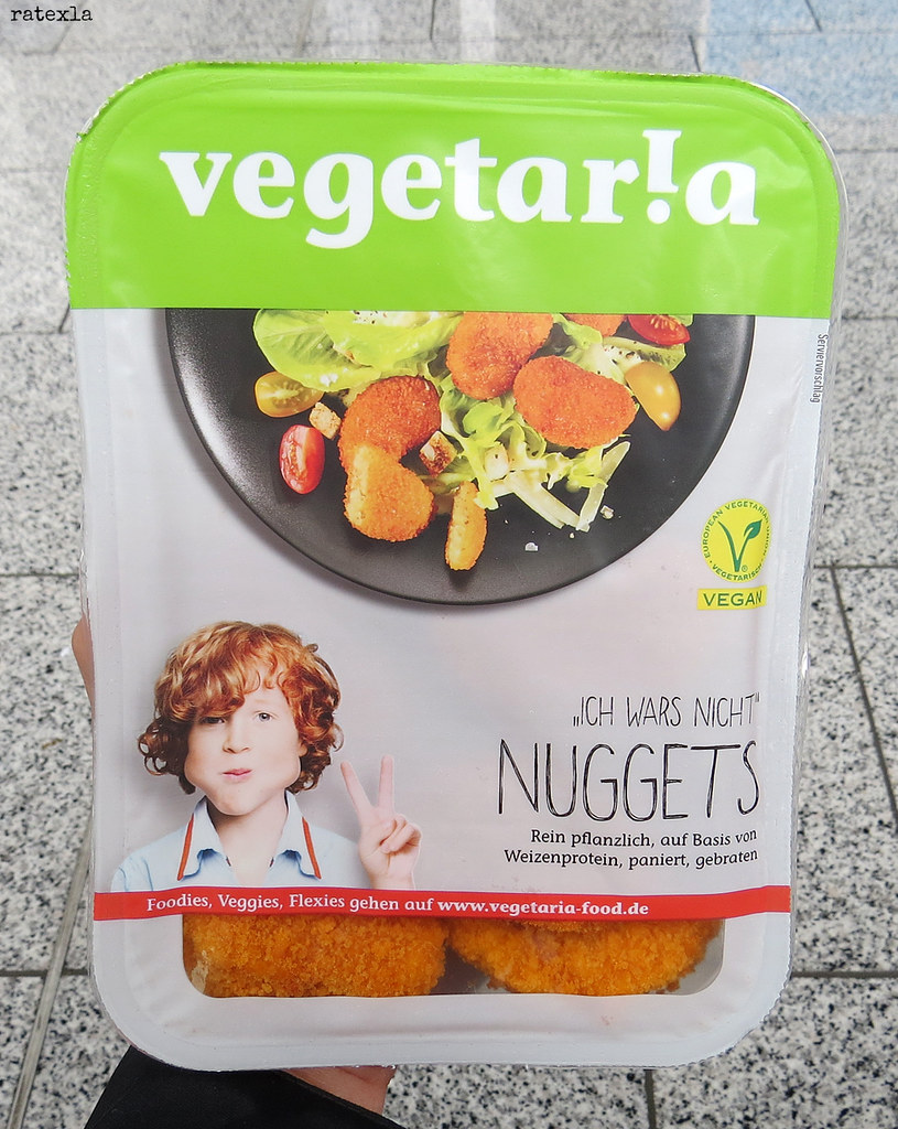 20180711_2 Vegan nuggets found at the airport in Frankfurt, Germany