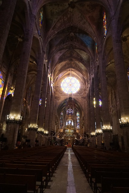 Cathédrale Sainte-Marie, Palma de Majorque : Vue intérieure de la Nef