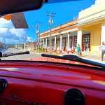 Driving an old Yank tank through Camajuaní | En la máquina americana por la calle Real rumbo a Sagua via Santa Clara, Camajuaní. Cuba 2021