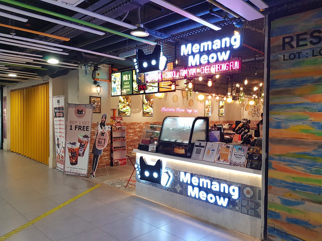 椰漿飯 Nasi Lemak and 拉茶 Teh Tarik rm$5.90 @ Memang Meow Main Plan Mall USJ21