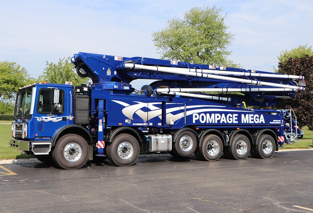 Pompage Mega Concrete Pumping Truck