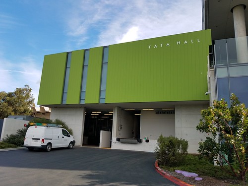 Tata Hall Green Wall - UCSD - 2018
