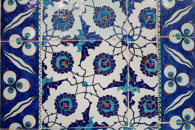 Iznik tiles inside the library of the Topkapi palace