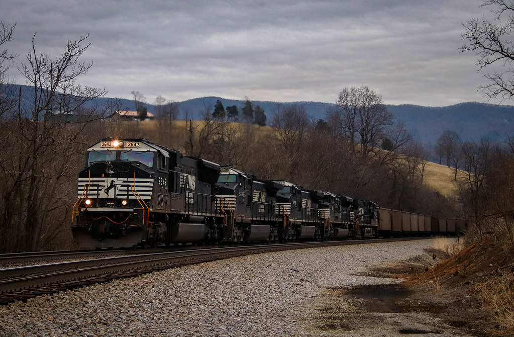Hopper train in Shawsville, Va.