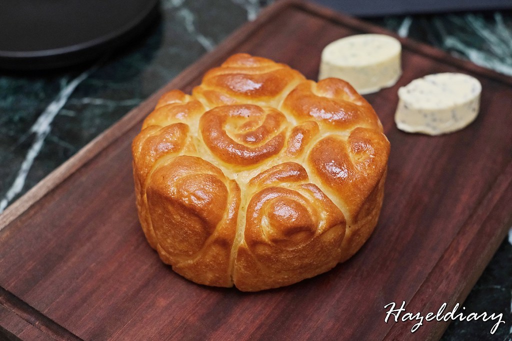 Binary - Homemade Kubaneh Bread