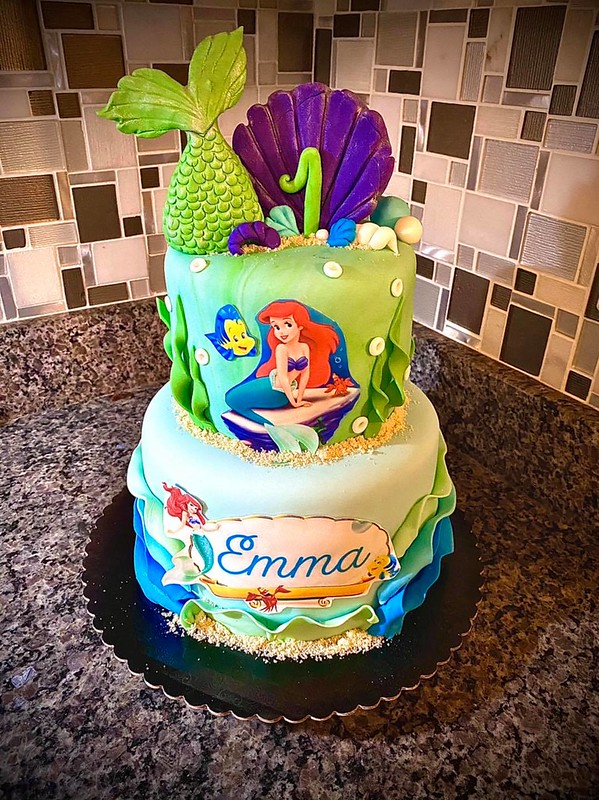 Cake by Festiva’s Cakes and Sweets