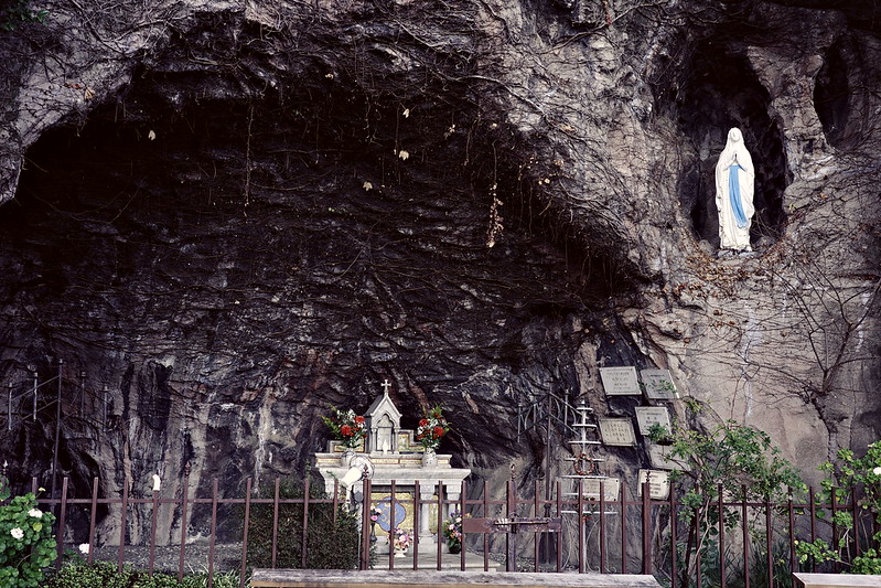 16Ricoh GRⅢx関口三丁目東京カテドラル聖マリア大聖堂ルルドの洞窟