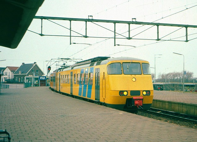 NS 'Sprinter' unit 2008 at Hoek van Holland (Haven) in 1976