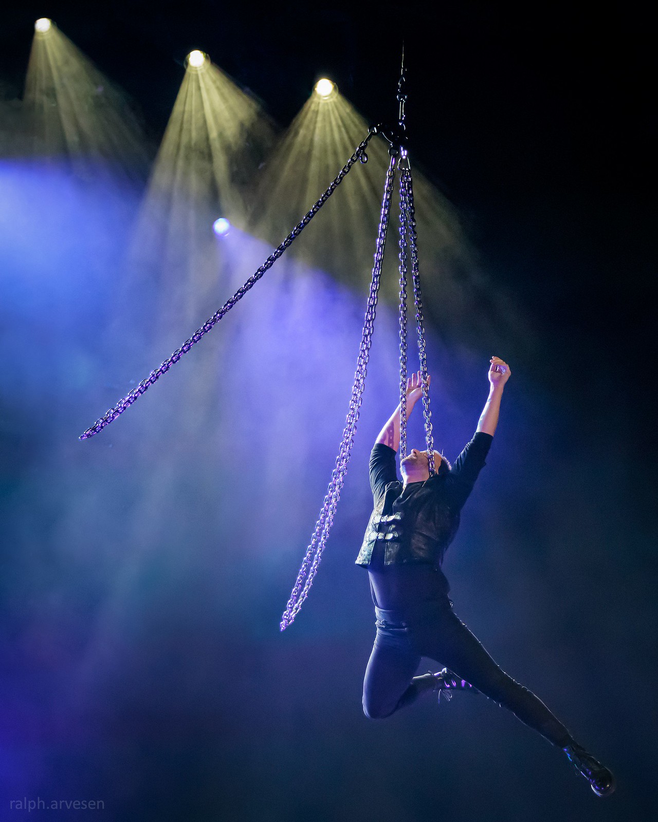 Cirque Musica Holiday Spectacular | Texas Review | Ralph Arvesen