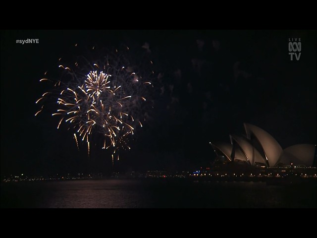 New Year's fireworks over and around the Sydney Harbour 2022