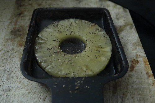 Raclette 1-1-2022_5: Ananas mit Honig und Pfeffer