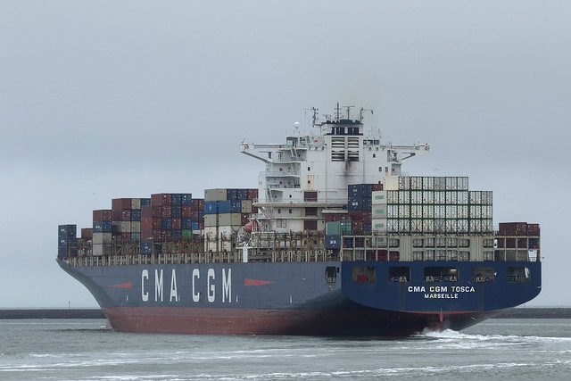 CMA CGM TOSCA  Container Ship - Beerkanaal - Maasvlakte