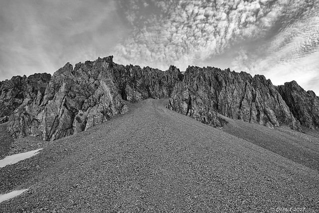 Crags and scree, Jenny Island