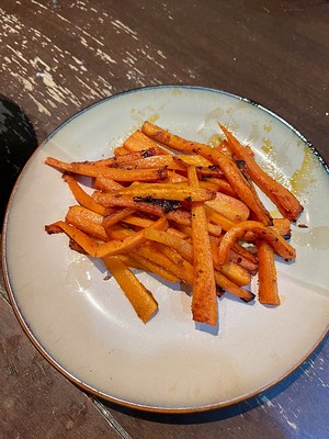 Roasted carrots with harissa