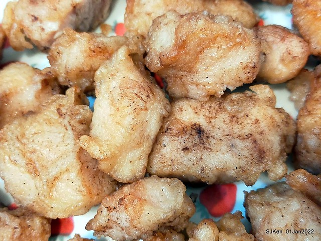 「陳季炸雞石牌店」(Fried Salted Chicken , Tempura & cuttlefish balls, Taiwanese light dishes booth), Taipei, Taiwan, SJKen, Jan 1, 2022.
