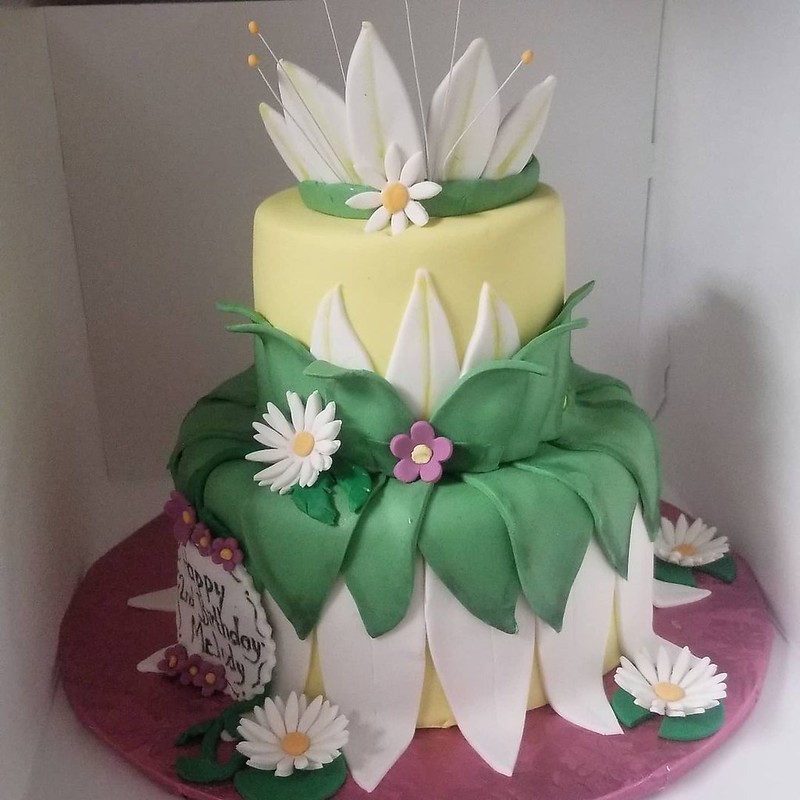 Cake from Cakes and Gelatin by Oneida