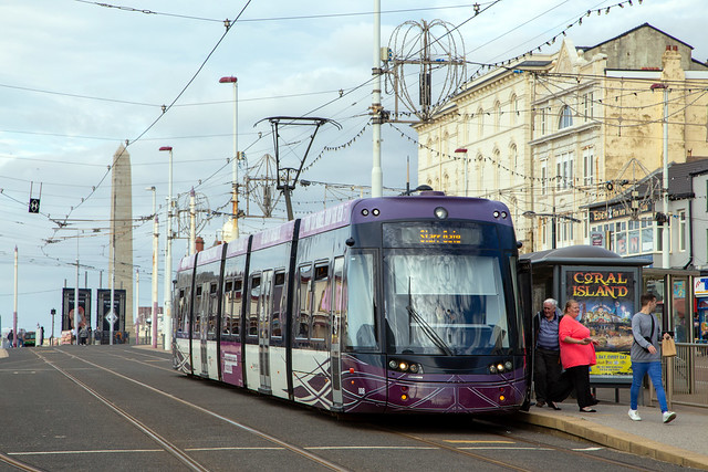 Blackpool tram 008, North Pier, October 2021