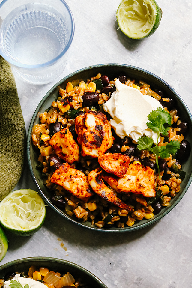 Spicy Mexican Halloumi and Black Bean Bowls with Honey-Lime Vinaigrette