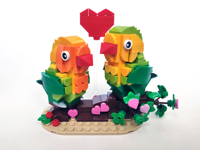 LEGO Valentine's Seasonal Lovebirds (40522) LEGO Valentine's Seasonal Lovebirds (40522)