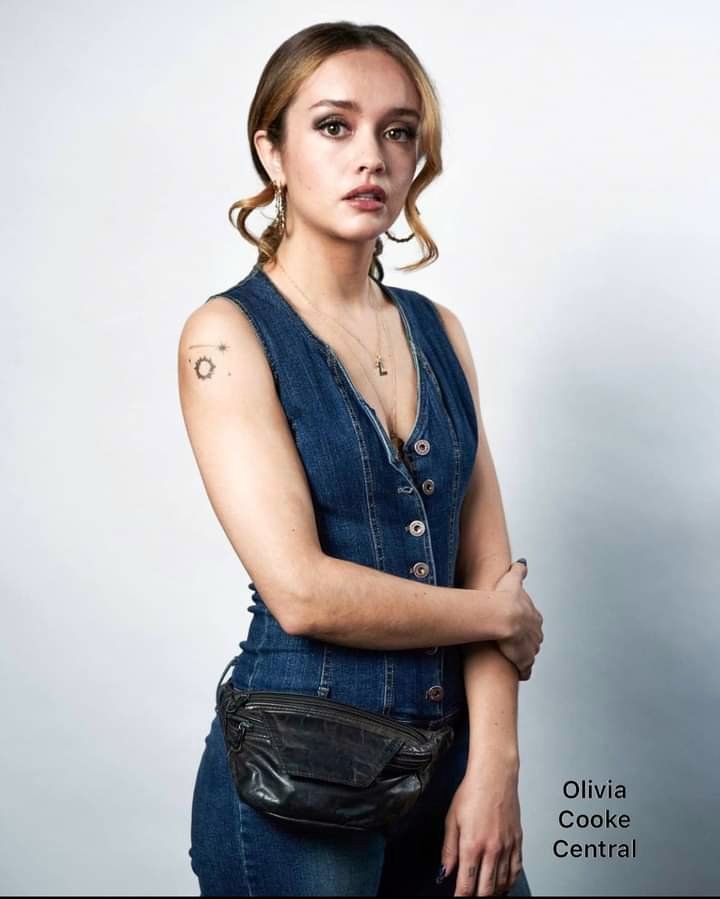 Olivia Cooke Sexy