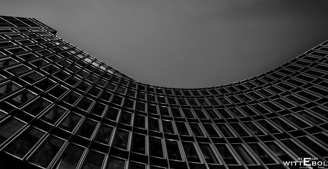 Curved B&W (on explore 03-01-2022)