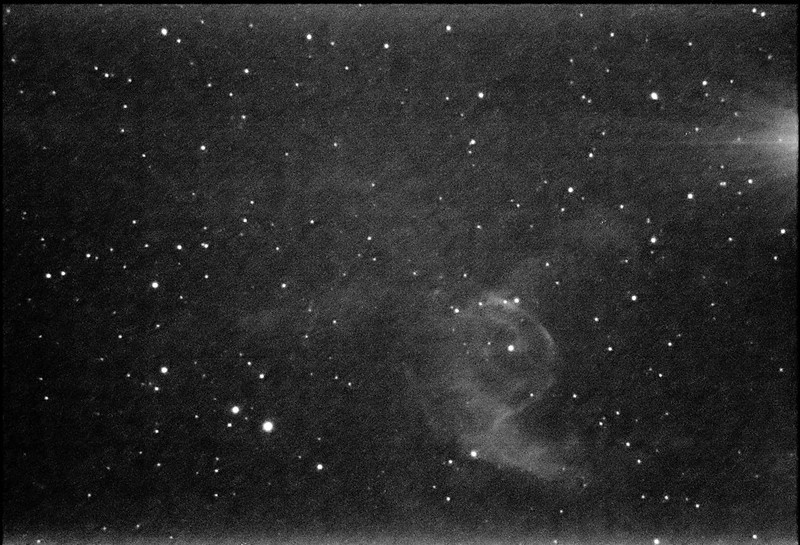 Livestack: NGC2359 トールの兜星雲 (2021/12/5 02:27)