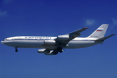 Aeroflot IL-86 RA-86124 BCN 05/06/1999